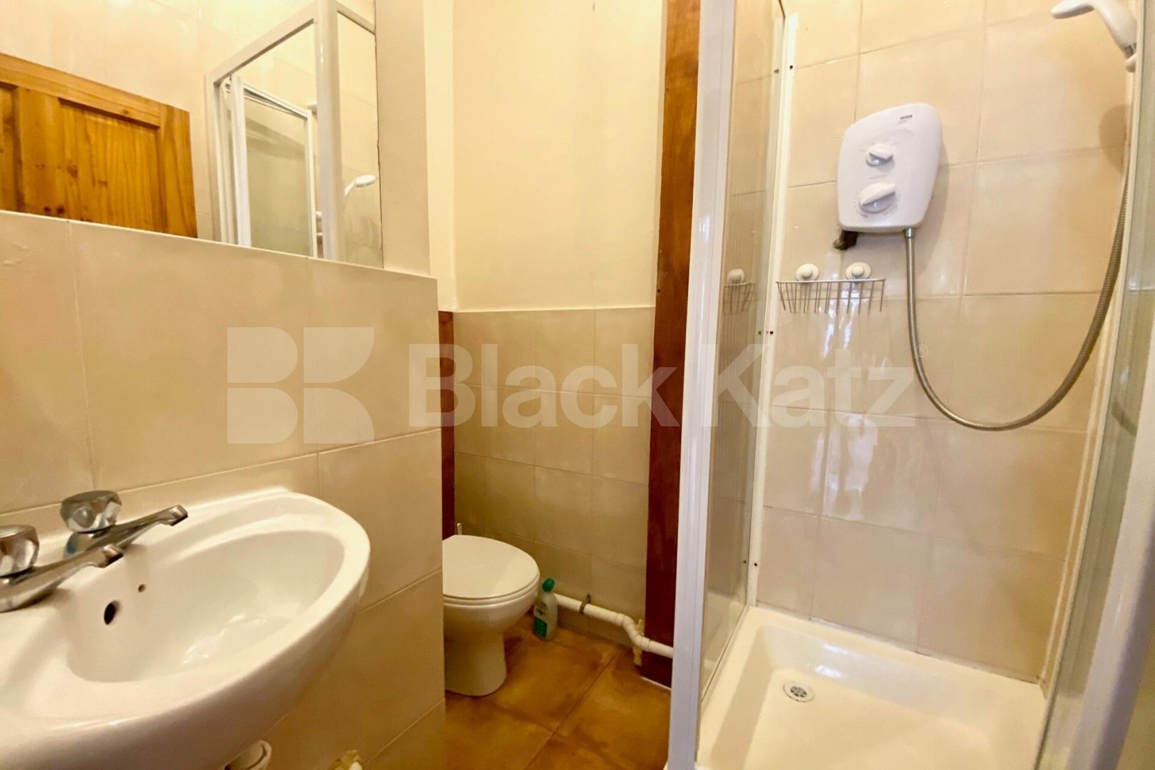 located in the heart of Angel only a 0.2 mile walk to Angel Station White Lion Street, Angel